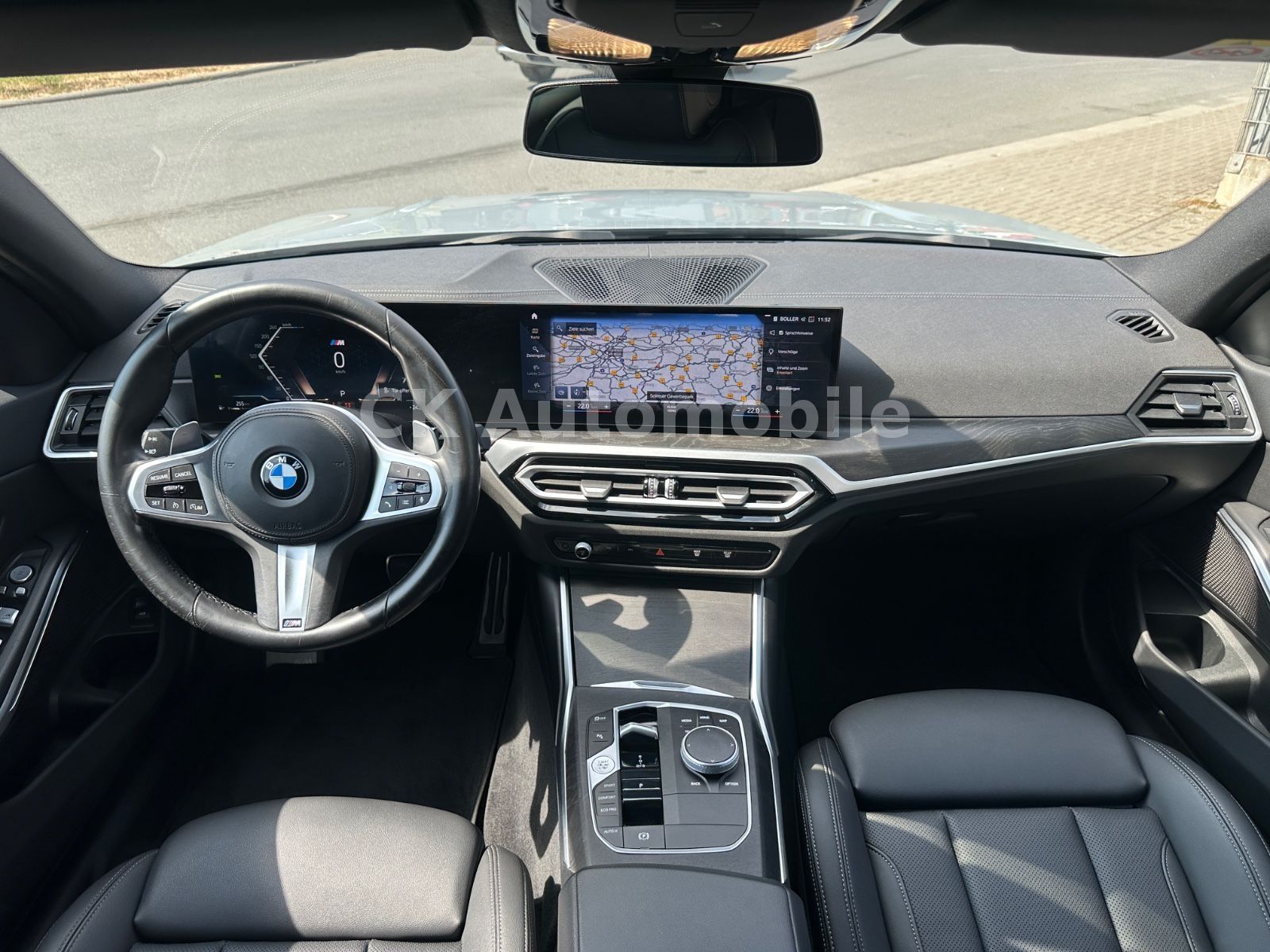 Fahrzeugabbildung BMW 320d xDrive M-Sport/Widescreen/Navi/Pano/LED/AHK