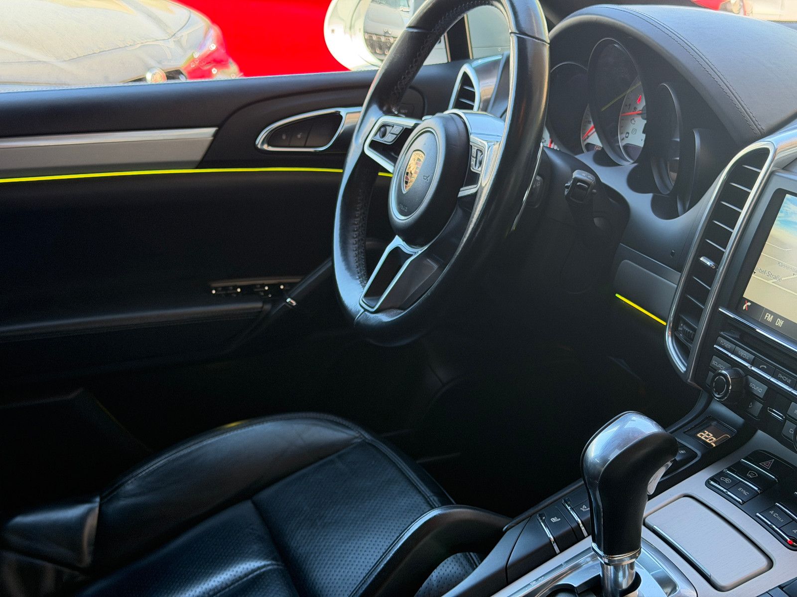 Fahrzeugabbildung Porsche Cayenne /LED/S-DACH/21"ALU/NAVI/LEDER/KAMERA
