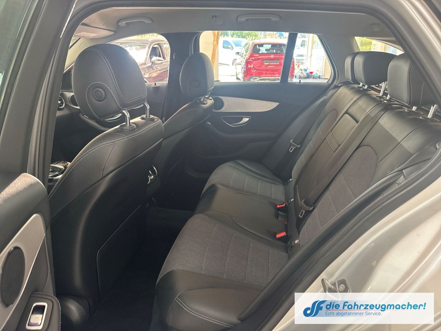 Fahrzeugabbildung Mercedes-Benz C 180 T AVANTGARDE LED Kurven Ambiente El. Heck