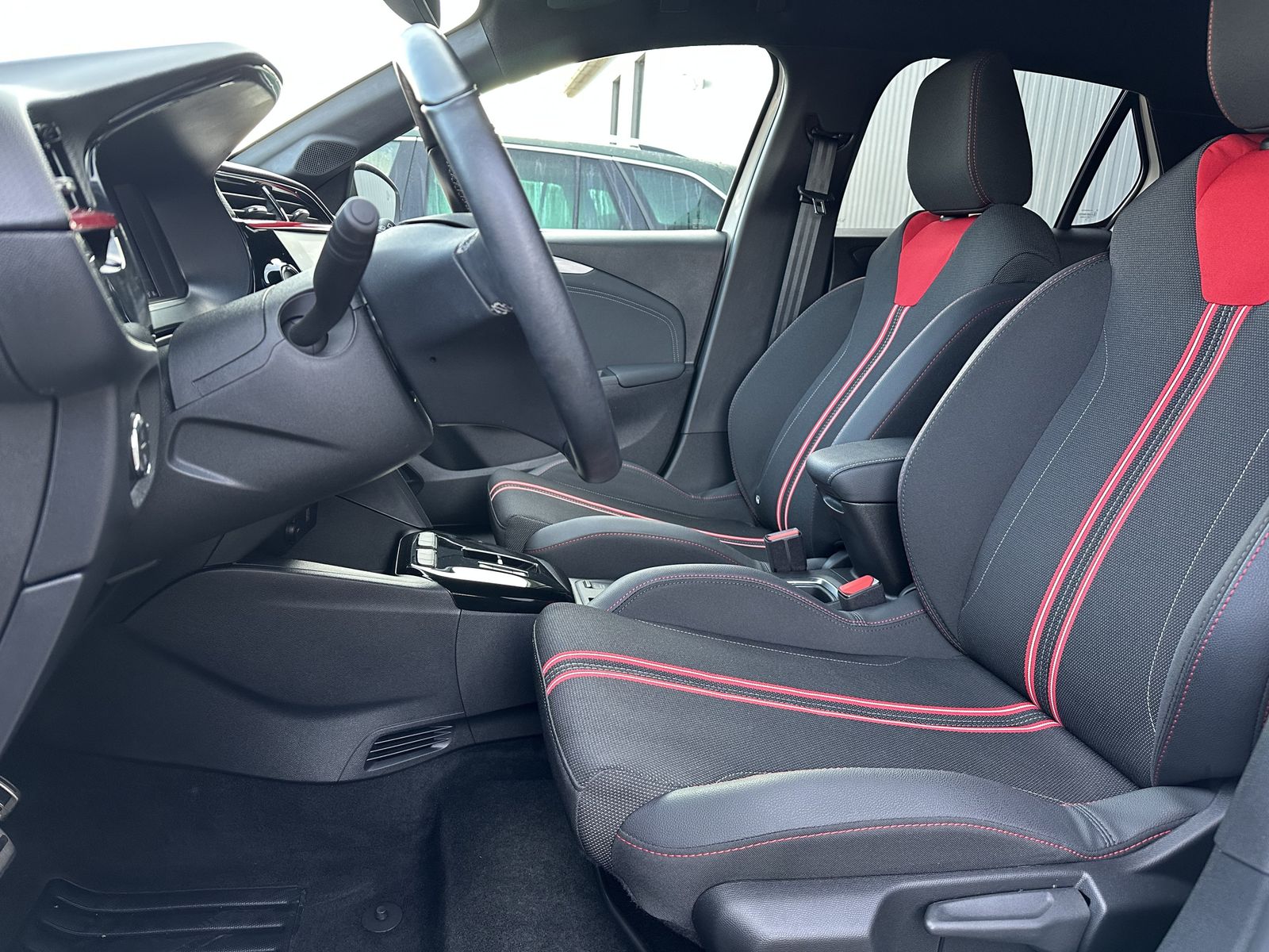 Fahrzeugabbildung Opel Corsa e GS-Line 5-Türer NAV+LED+SHZ+17ZO+CARPLAY