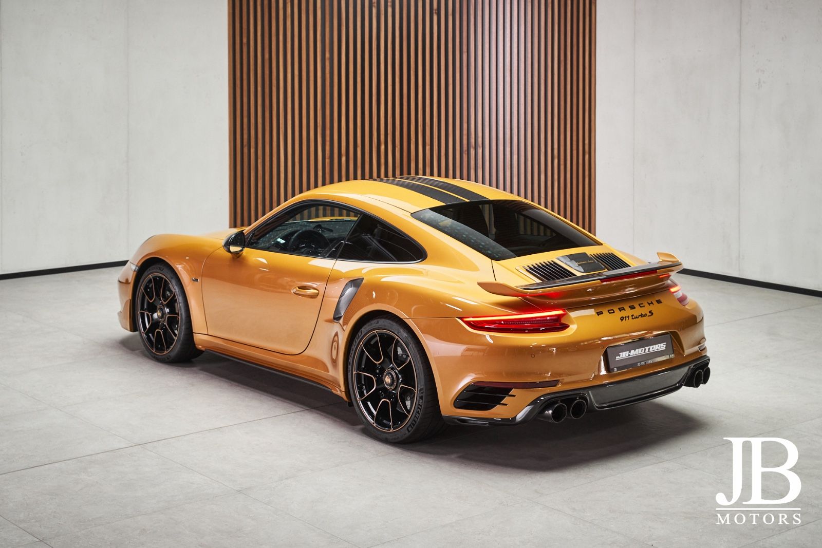 Fahrzeugabbildung Porsche 911 Turbo S Exclusive Series Burmester Lift