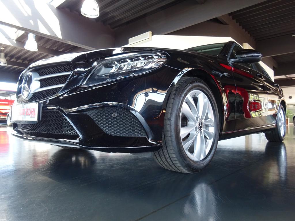 MercedesBenz C 220 d T  Automatik Navi LED PDC 1Hand 2020