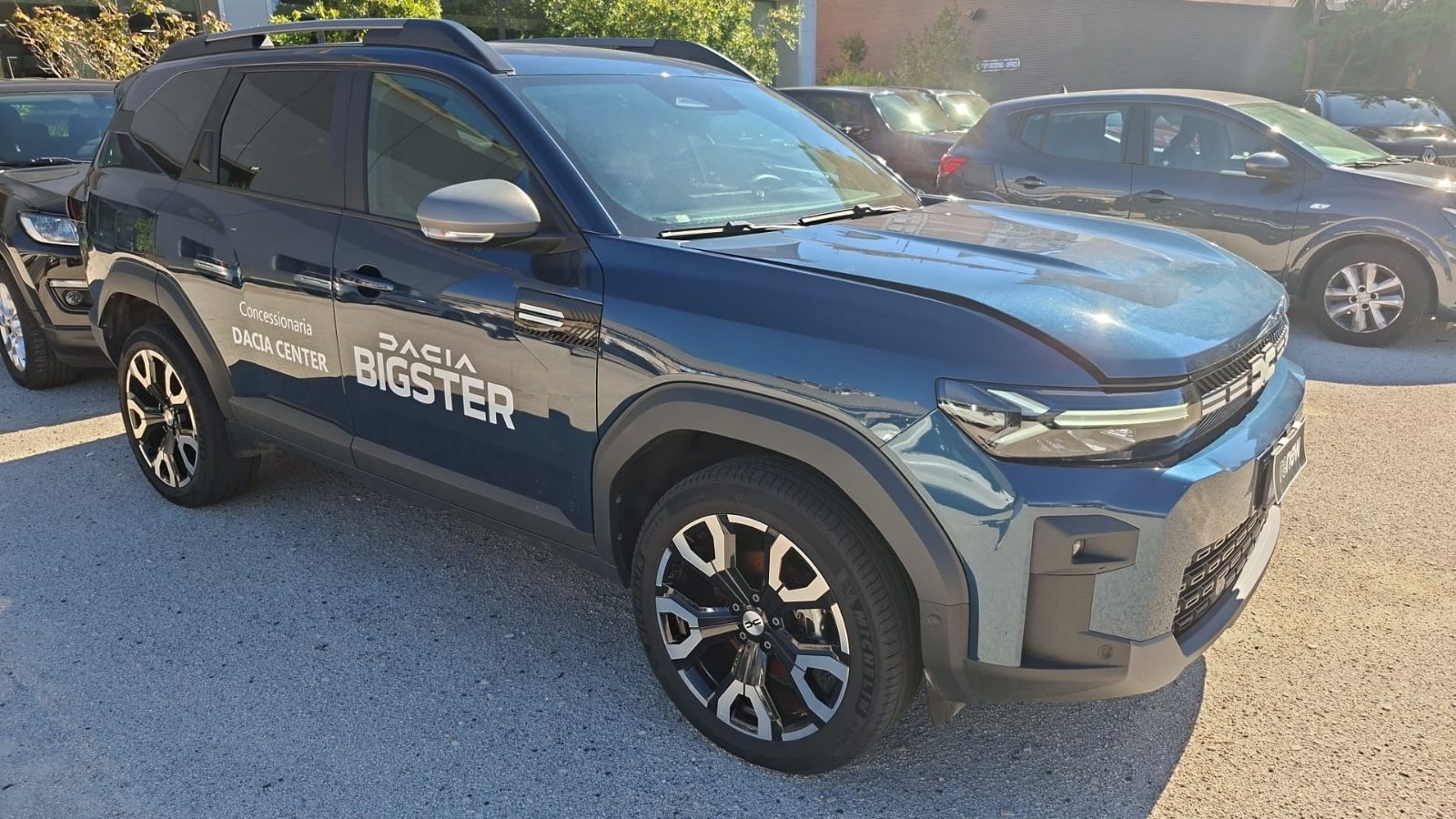 Dacia Bigster 1.8 Hybrid Extrem 155cv auto imagem 2