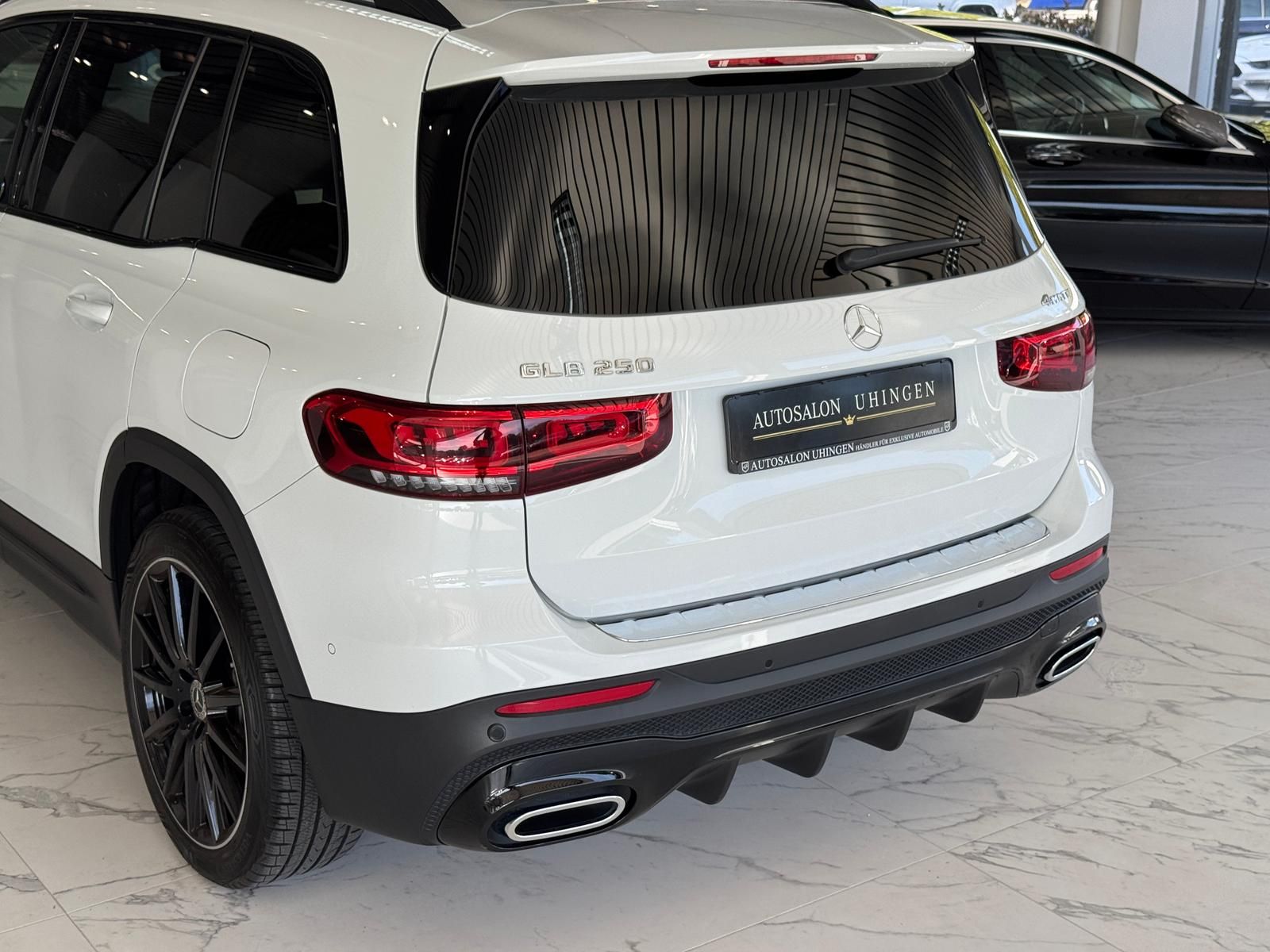 Mercedes-Benz GLB 250 3x AMG MBUX WIDE PANO LED KAM NIGHT 20-Z foto 10