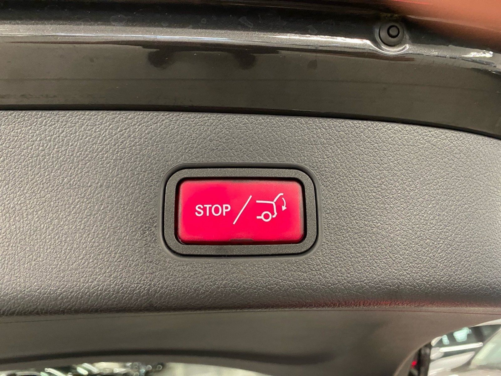 Fahrzeugabbildung Mercedes-Benz GLC 200 4M Avantgarde*AHK*Distr*360*DIGITAL*Memo