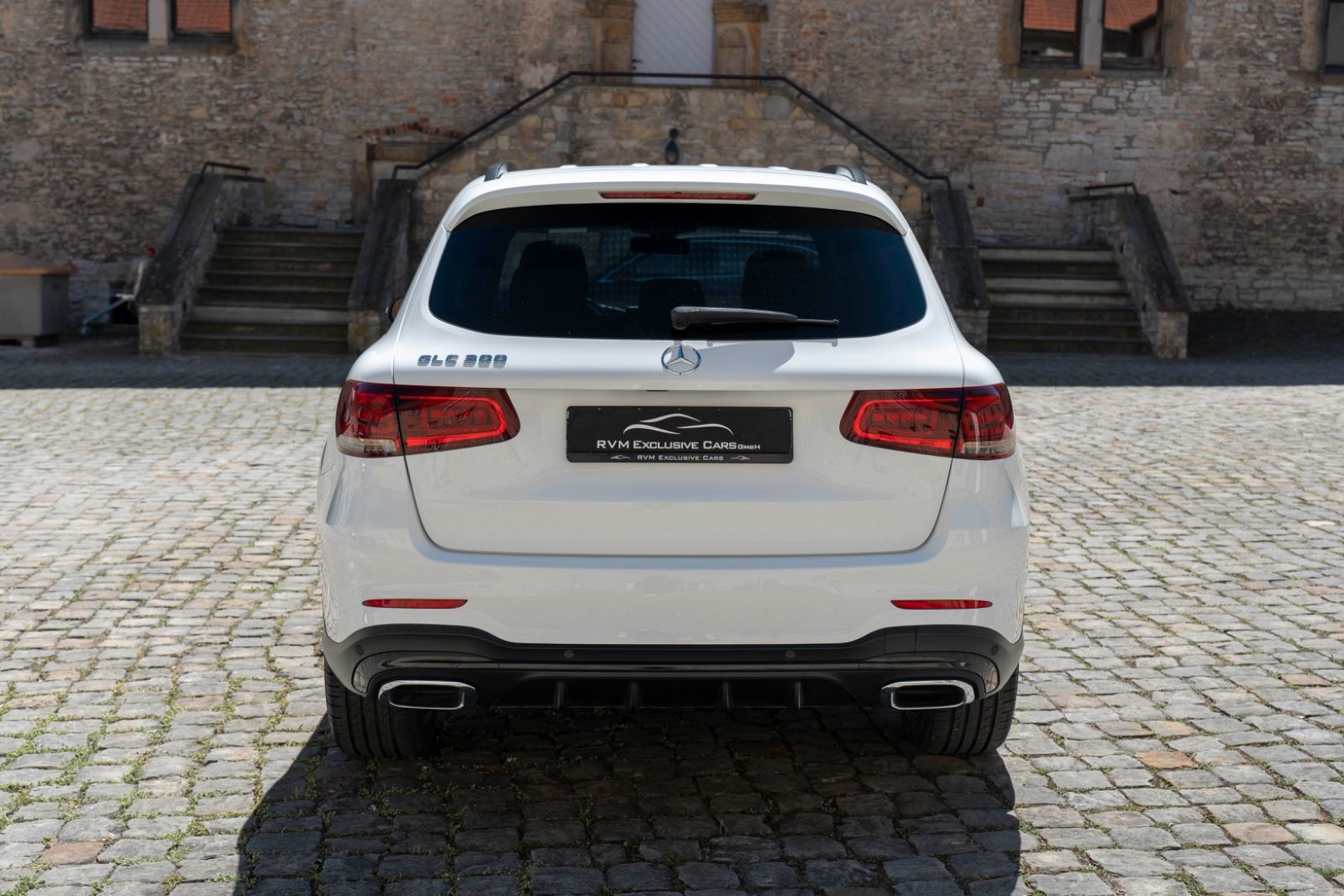 Fahrzeugabbildung Mercedes-Benz GLC 300 AMG-LINE BURMESTER LED 360° SHZ PANO
