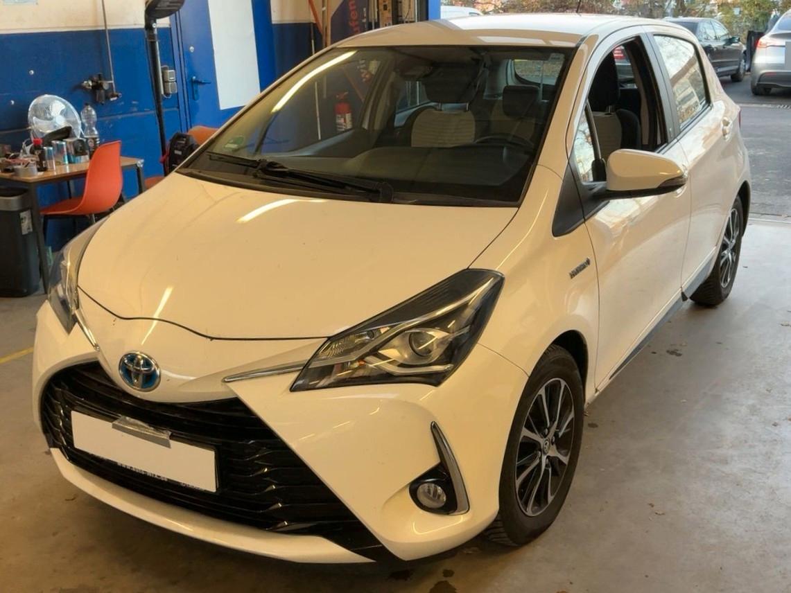Toyota Yaris Hybrid Team D | Rückfahrkamera | Klimaauto