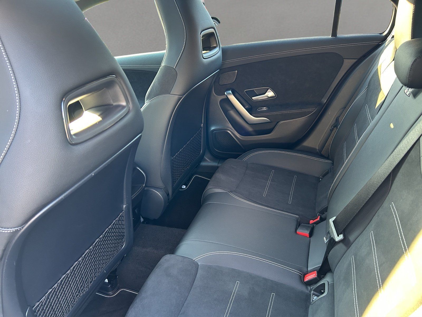 Fahrzeugabbildung Mercedes-Benz A 200 d AMG Pano DISTRO Memo MLED Night 360°Hifi