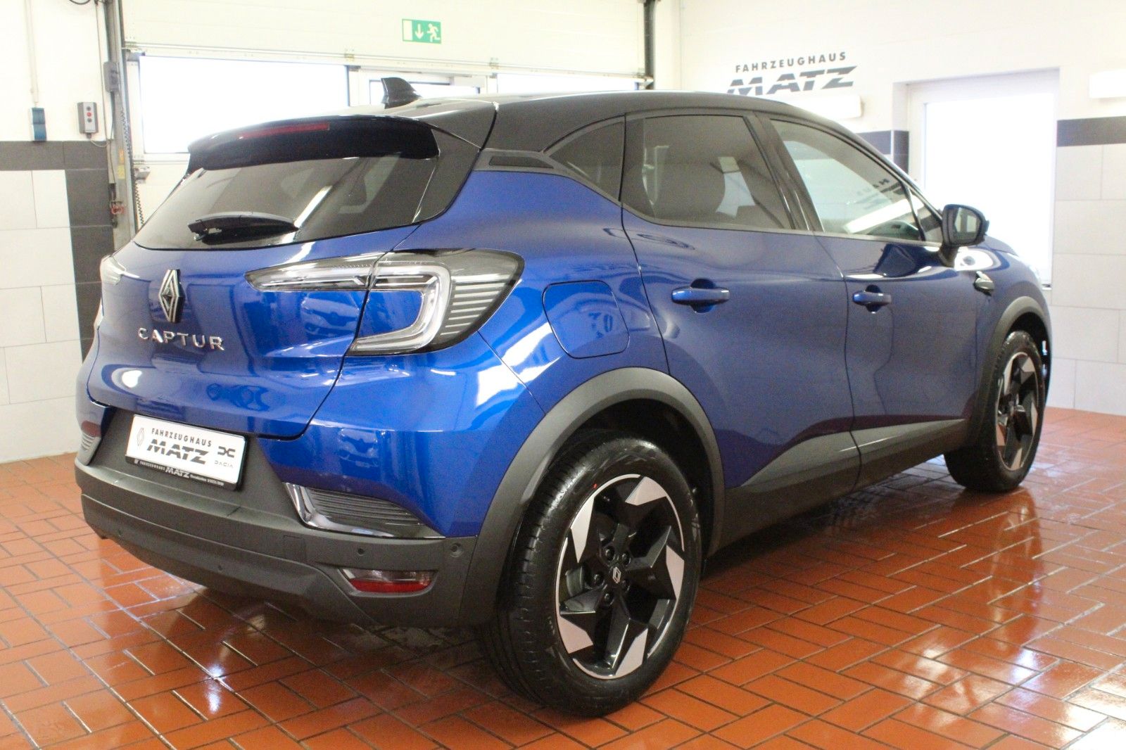 Fahrzeugabbildung Renault Captur Mild Hybrid 140 EDC *Navigations-Paket*