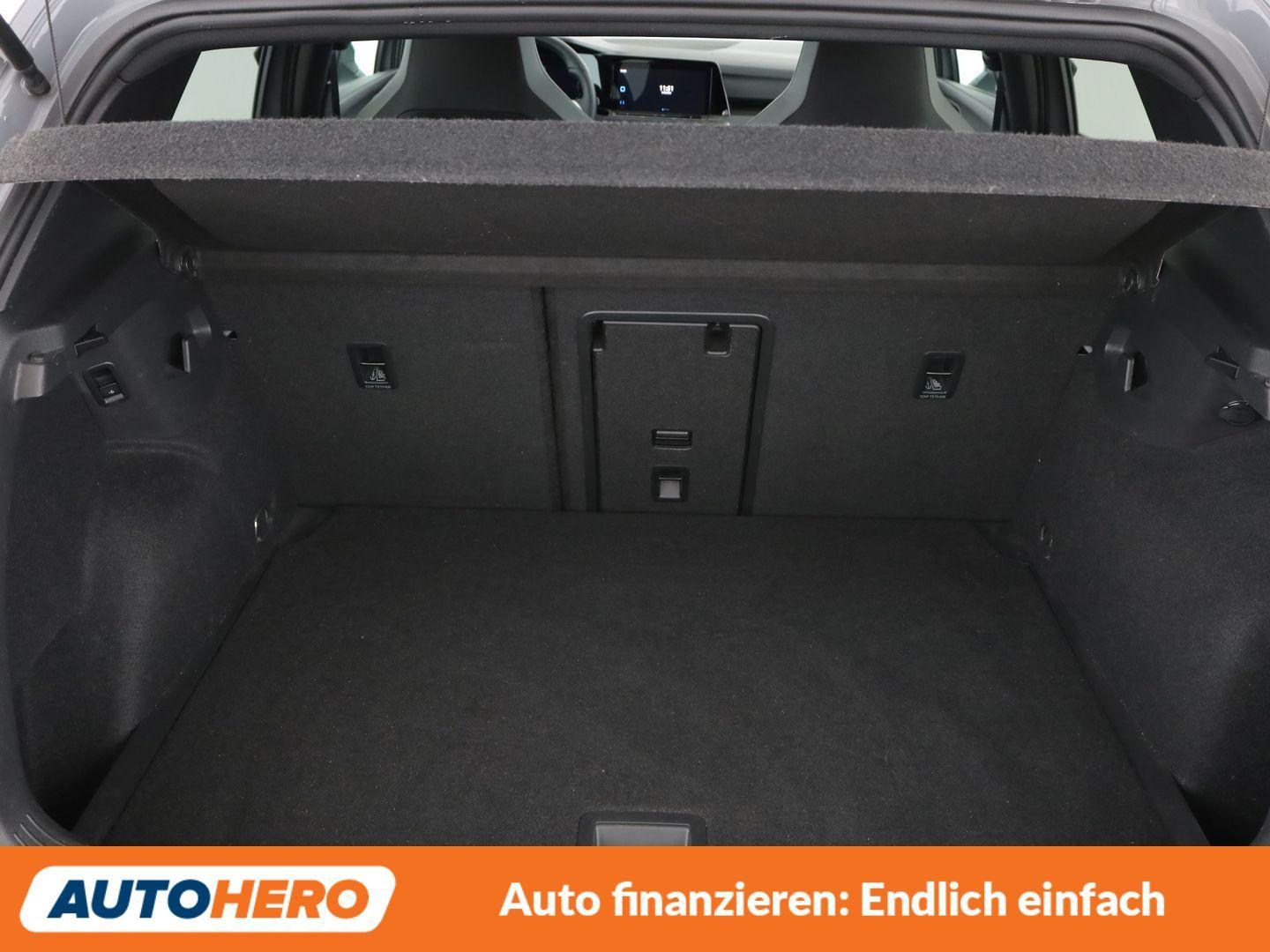 Volkswagen Golf VIII 1.5 TSI ACT R-Line*NAVI*ACC*LED*SHZ*, миниатюра 17