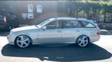 Mercedes-Benz Verkauf steht - gebrauchte Mercedes-Benz E 320 aus dem Jahr 2009