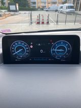 Hyundai STARIA 2.2 CRDi Signature 7-Sitzer Auto 4WD blau - Hyundai STARIA aus 2022