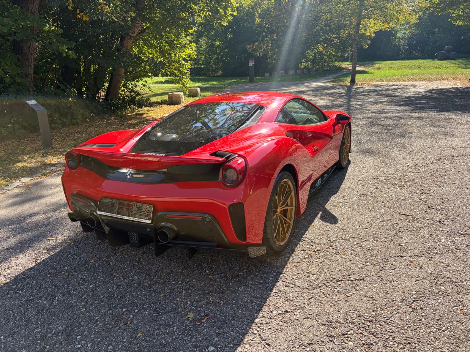 FERRARI 488 Pista 12