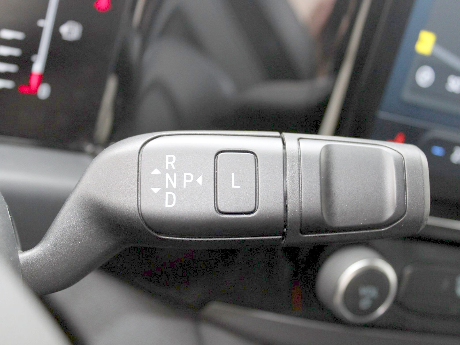 Fahrzeugabbildung Ford Tourneo Custom Plug-in Hybrid 340 L1 Titanium
