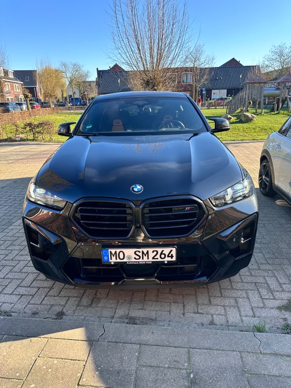 Image of BMW X6 M