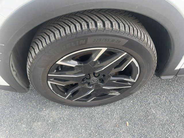 Fahrzeugabbildung Peugeot Neuer 5008 Allure MildHybrid AT+7Sitze+KlimaAT