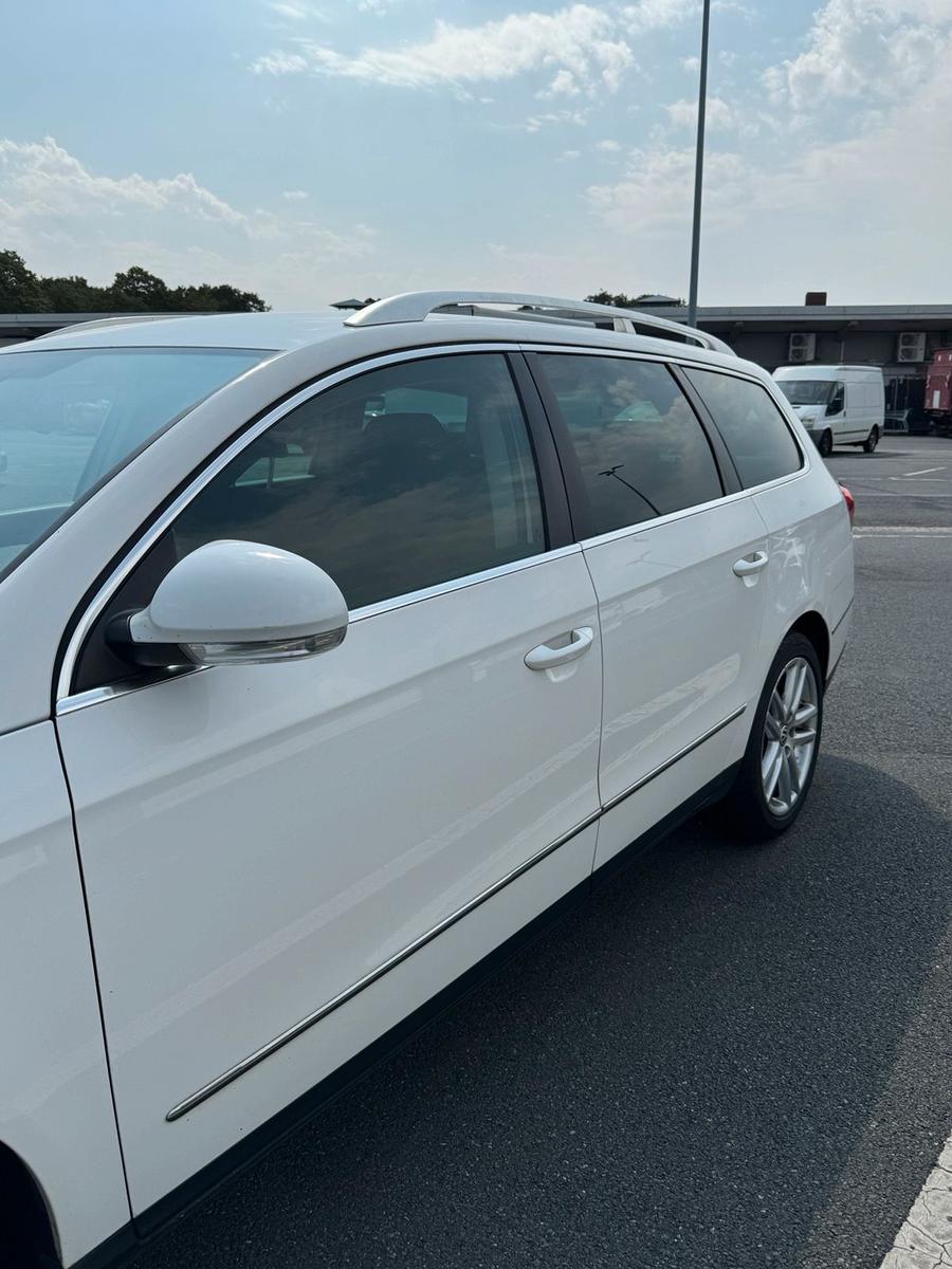 Volkswagen Passat 2010 — engine 140 HP (103kW)