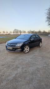 Opel Astra GTC 1.9 CDTI 74kW GTC - Opel Astra aus 2006 mit Diesel-Antrieb: Limousine