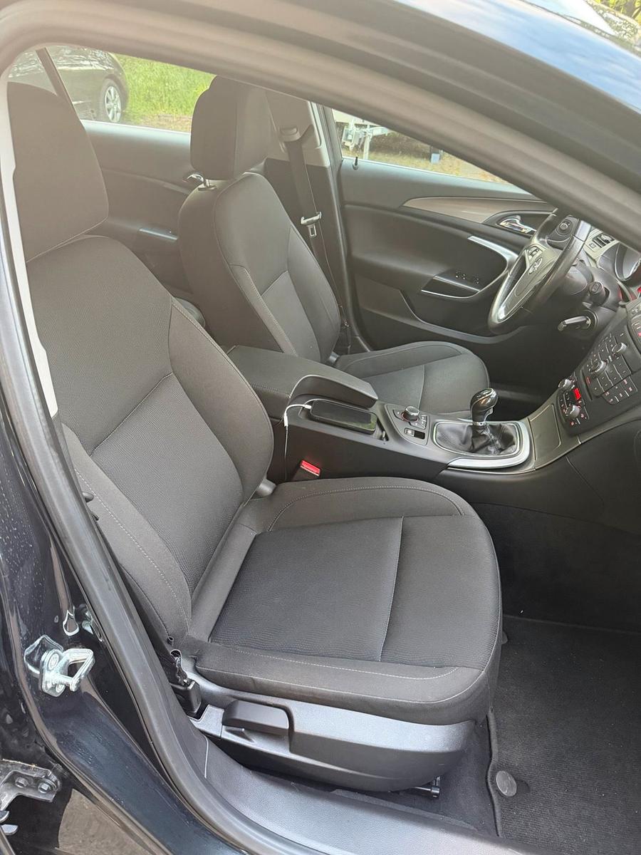 Opel Insignia 2010 — photo 8