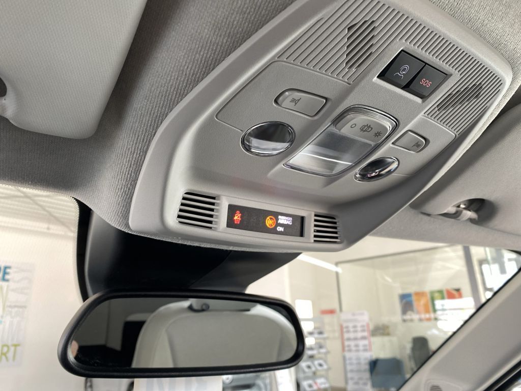 Fahrzeugabbildung Citroën C3 Turbo 100 MAX *Winter-Pak*CAM*Allwetter*Navi*