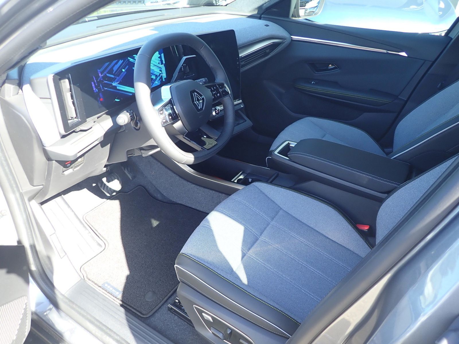 Fahrzeugabbildung Renault Scenic E-Tech 100%Techno 220 Long Range