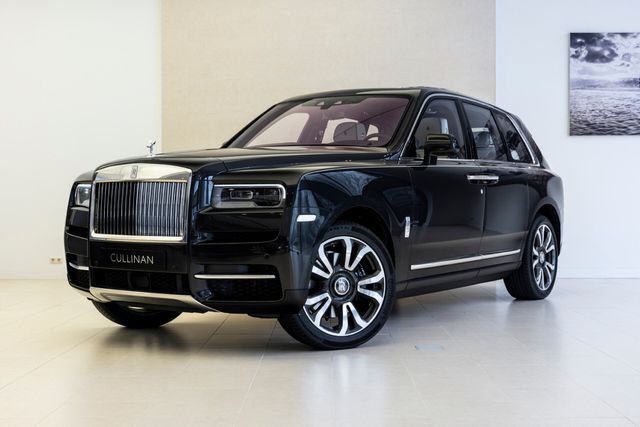 Rolls-Royce Cullinan 6.75 V12