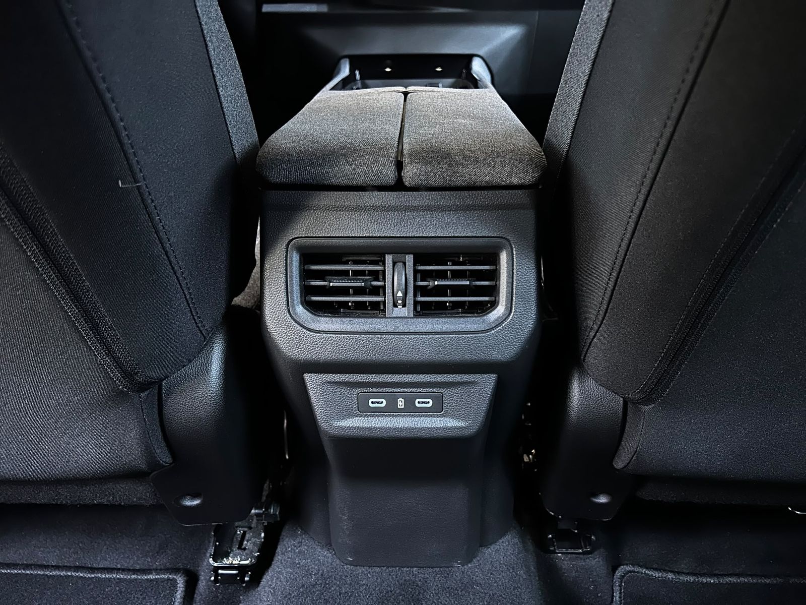 Fahrzeugabbildung Renault Austral 1.3 TCE Aut Evolut NAVI+LED+SHZ+KAM+ACC+
