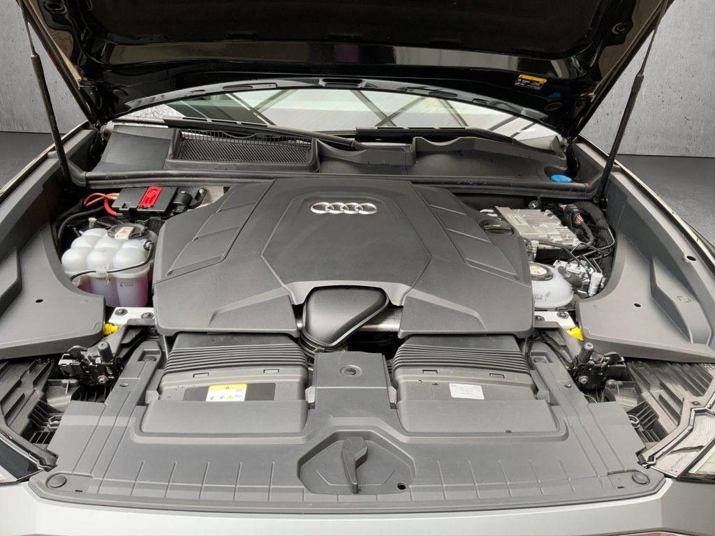 Audi Q8 55 TFSI e quattro tiptronic foto 19
