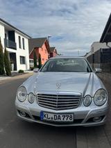 Mercedes-Benz E 230 ELEGANCE Elegance - Mercedes-Benz E 230 mit Benzin-Antrieb: Automatik