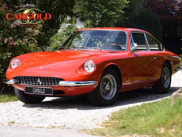 Ferrari 365  GT 2+2 Queen Mary, Erstes Leder!