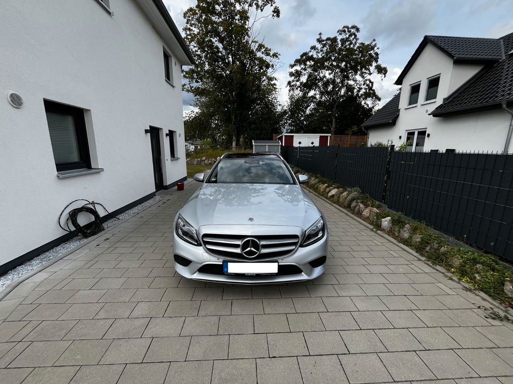 Image of Mercedes-Benz C 220