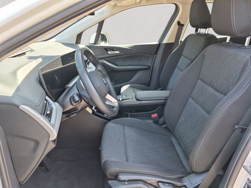 BMW 223 Active Tourer - Bild 8