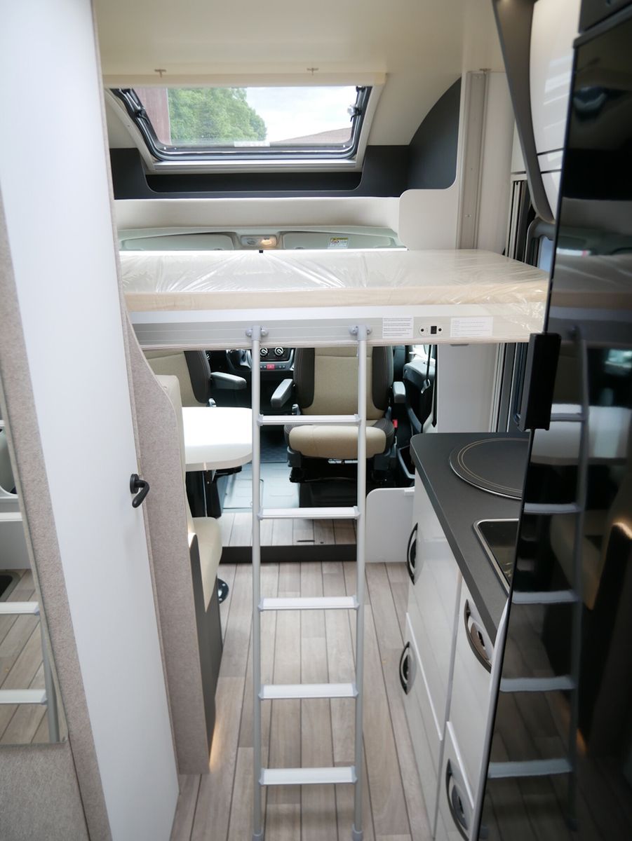 Fahrzeugabbildung Forster T FT599HB 10380,- EUR Sondernachlass
