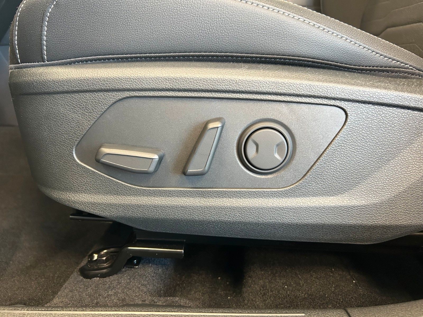 Fahrzeugabbildung Kia Sportage 1.6 T-GDI DCT Vision Komfort Paket