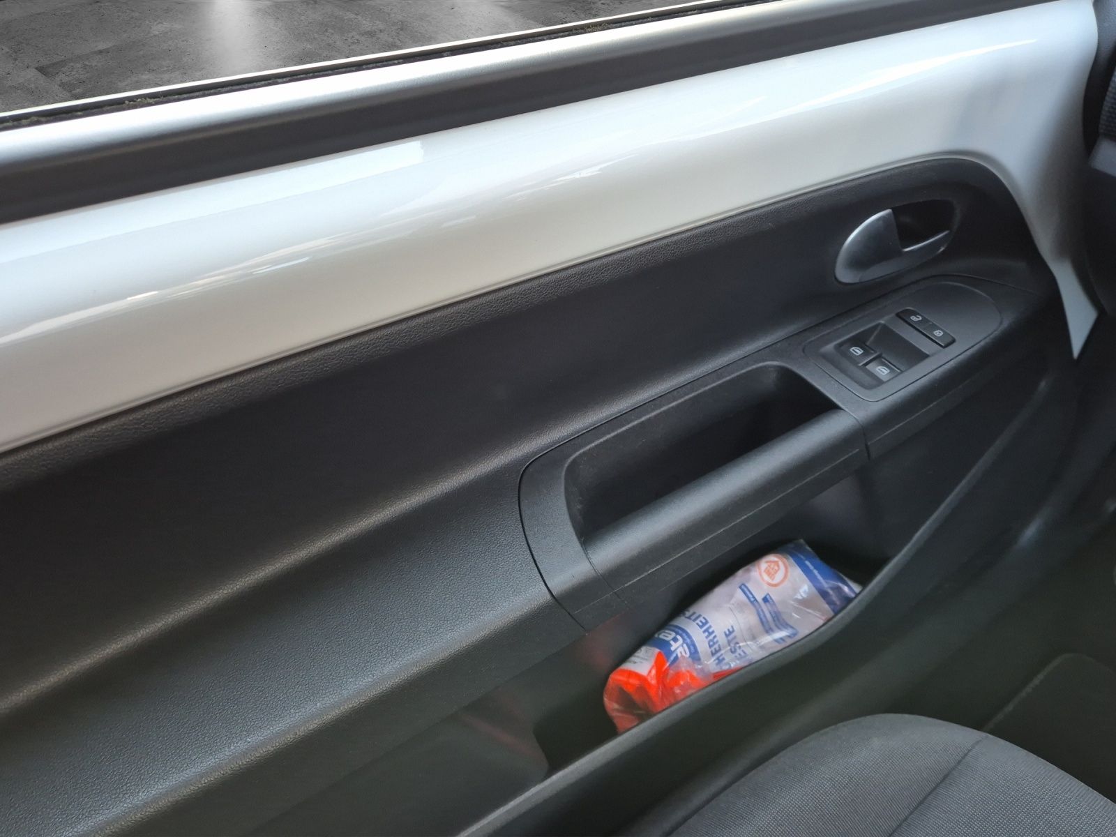 Fahrzeugabbildung Volkswagen up! 1.0 Move up! Klima DAB GRA RFK