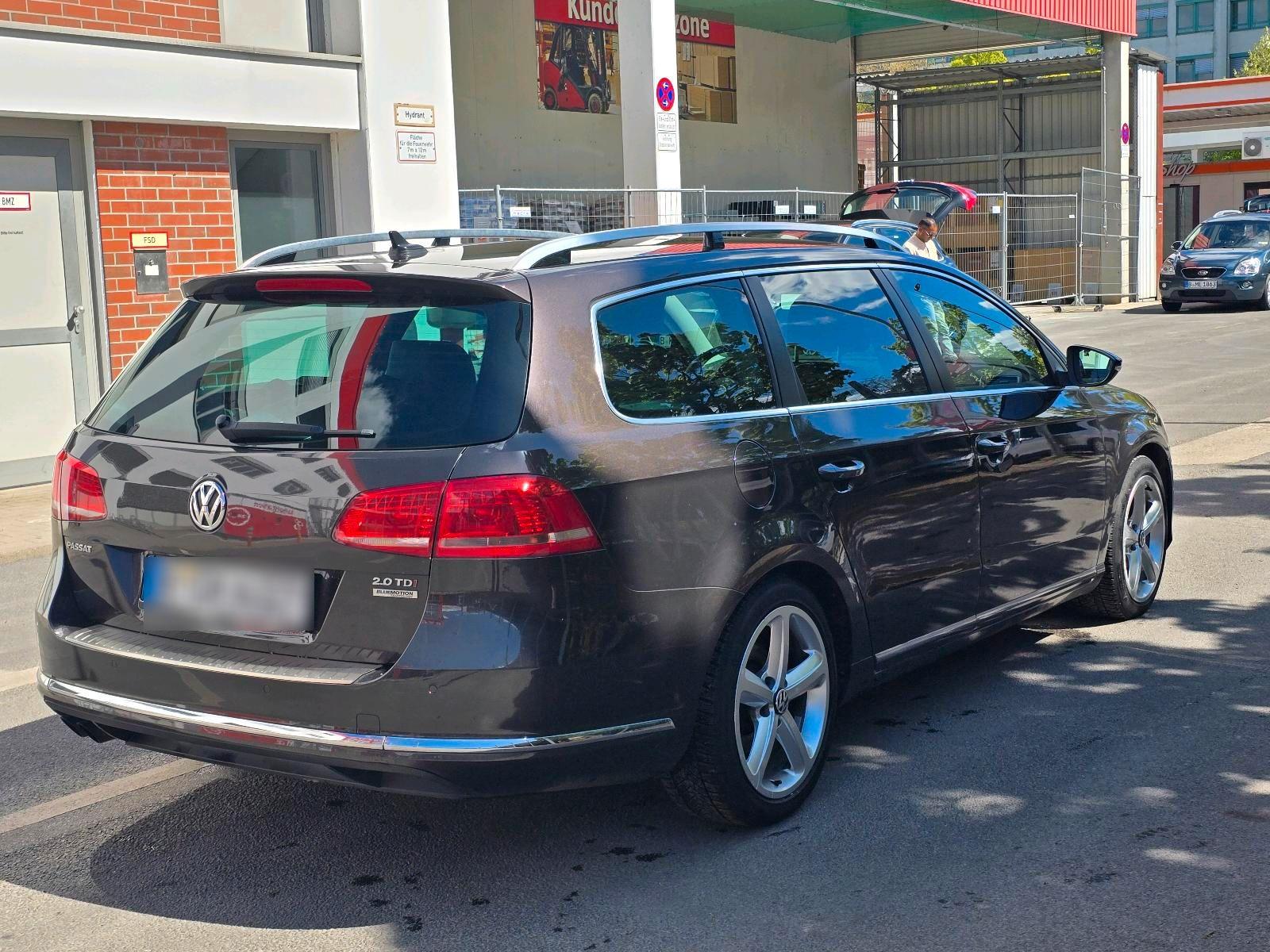 Volkswagen Passat 2011 — photo 5