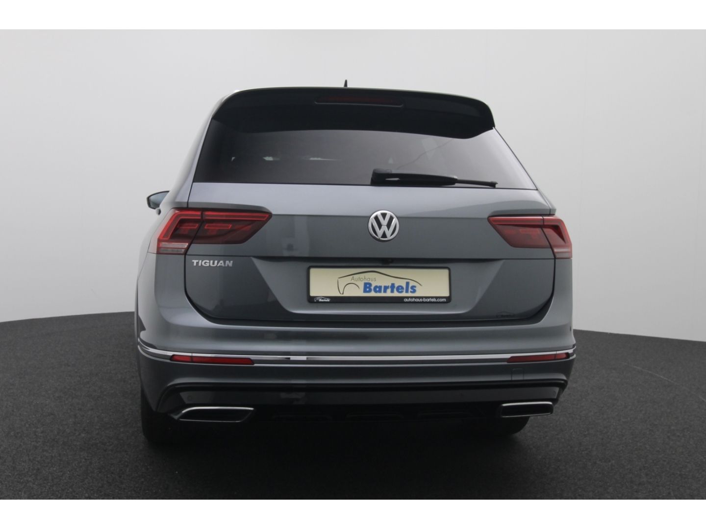 Fahrzeugabbildung Volkswagen Tiguan Allspace Highline R-Line AHK schwenkbar