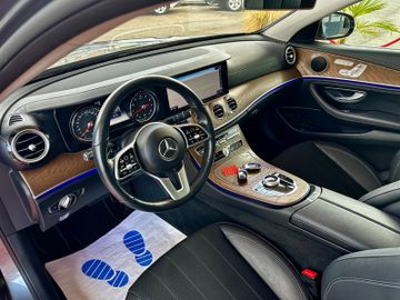 Mercedes E 200 - 12