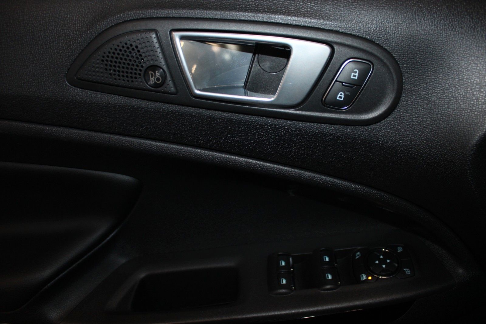 Fahrzeugabbildung Ford EcoSport ST-Line LED NAVI Winter FahrerAssistenz