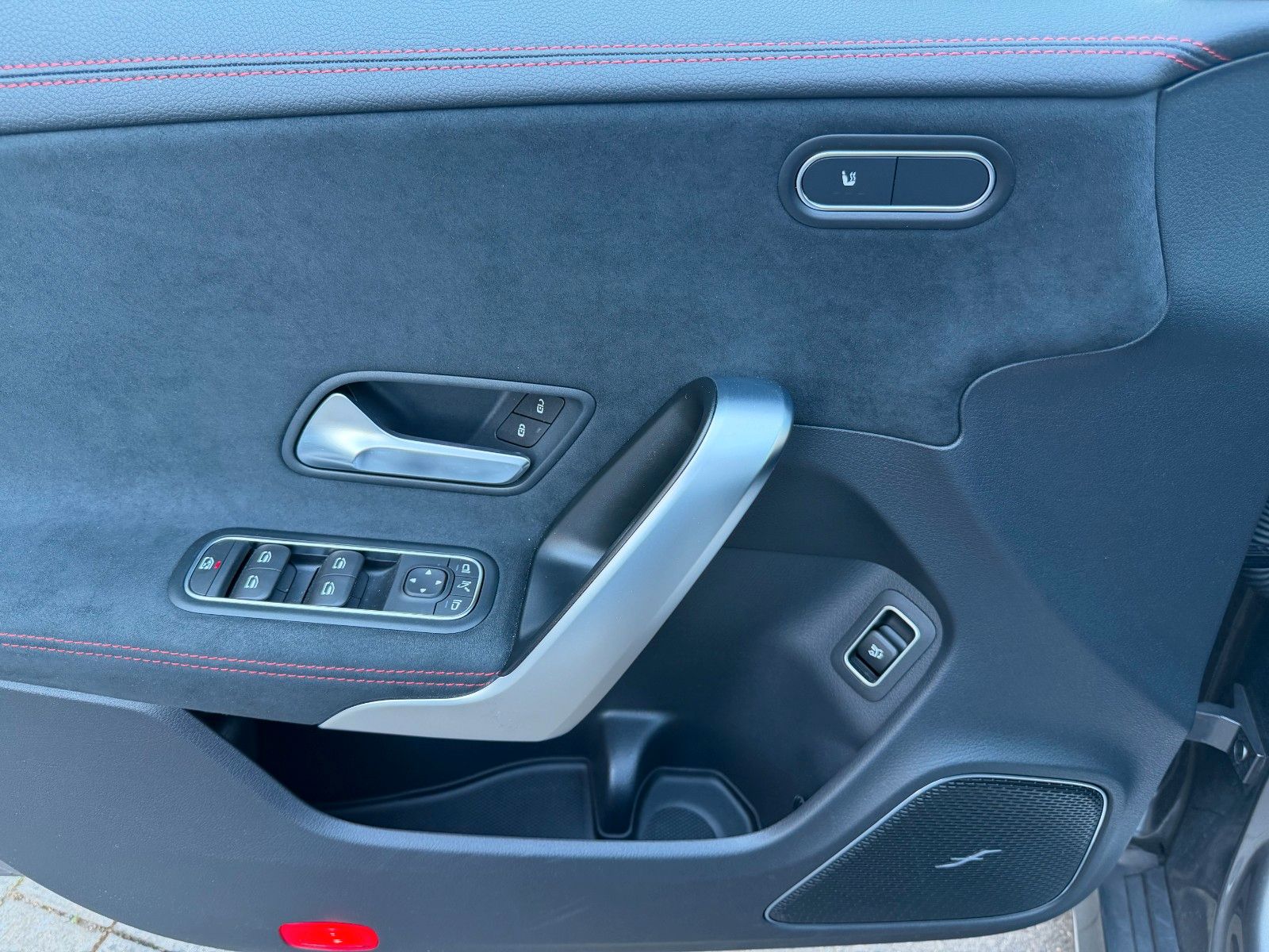 Fahrzeugabbildung Mercedes-Benz CLA 180 SB AMG+Pano+Burm+Distr+360+Night