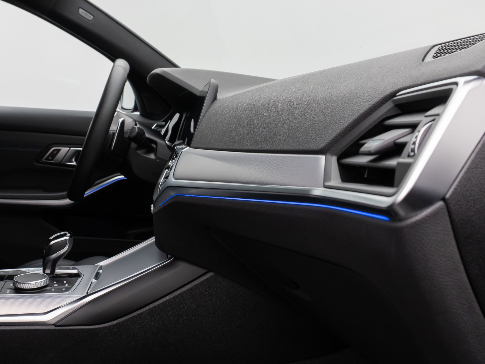 Fahrzeugabbildung BMW 330i xD M Sport Kamer DAB HiFi Stop&Go Alarm 19"