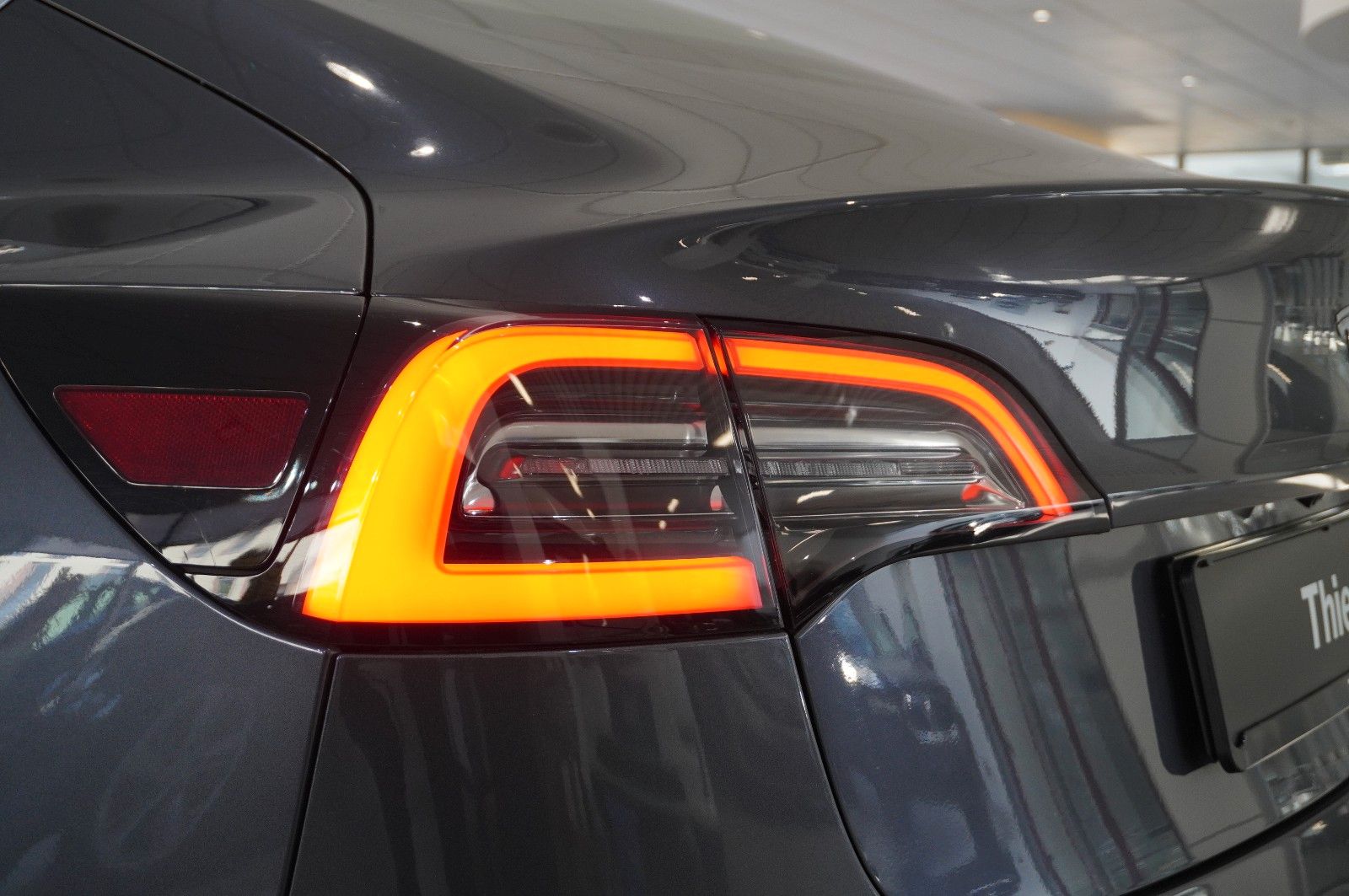 Fahrzeugabbildung Tesla Model 3 Standard Range Plus NAVI/KAMERA/SH/PANO