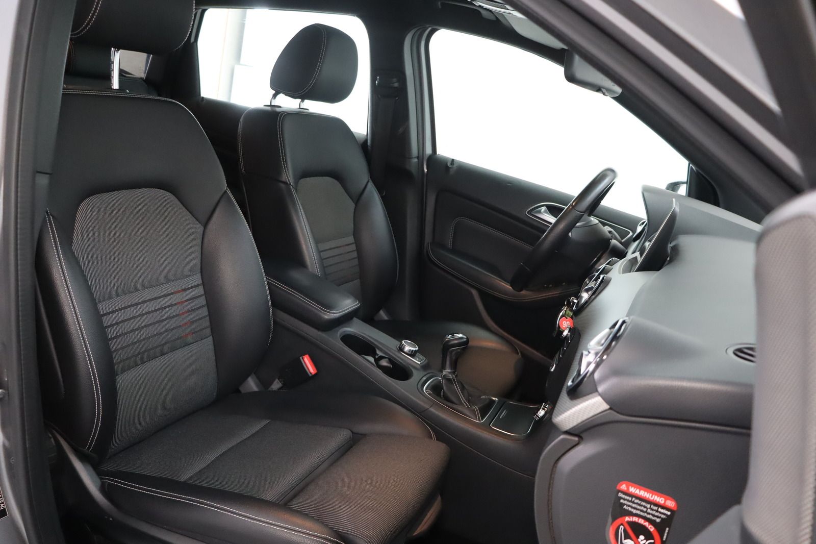 Fahrzeugabbildung Mercedes-Benz B 180 d * LED * Navigation