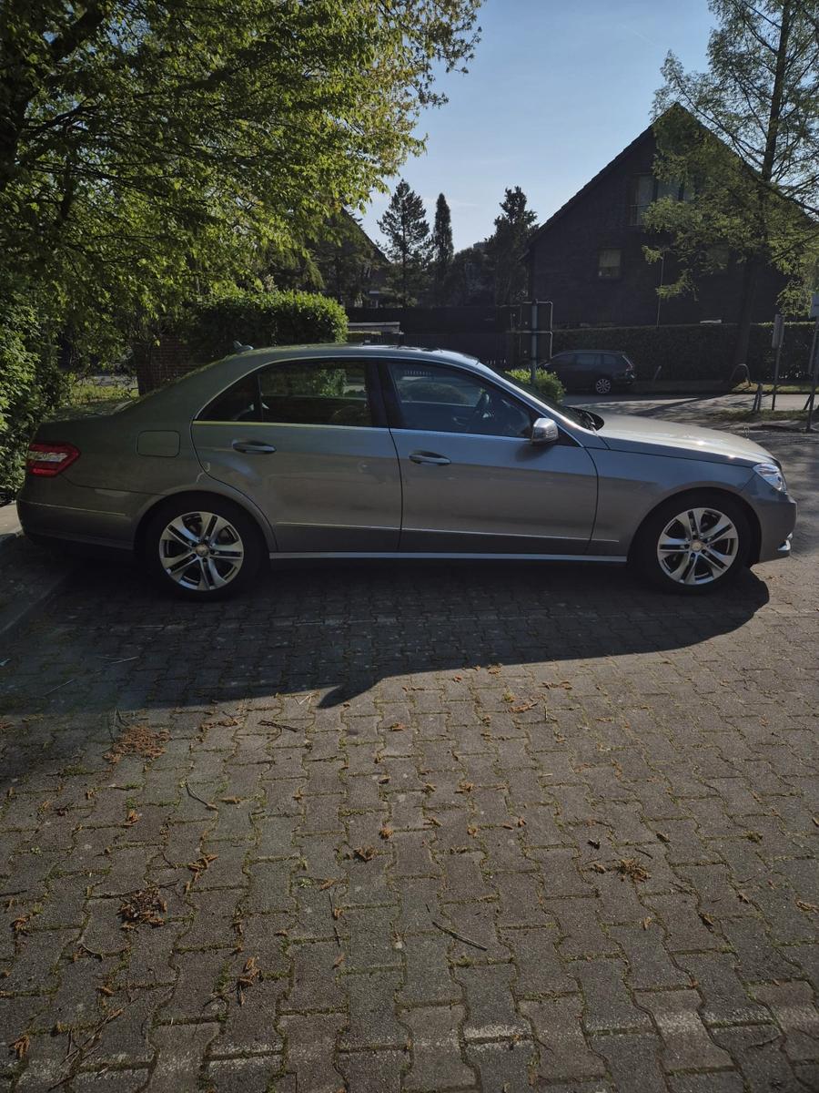 Mercedes-Benz E 220 CDI Standard