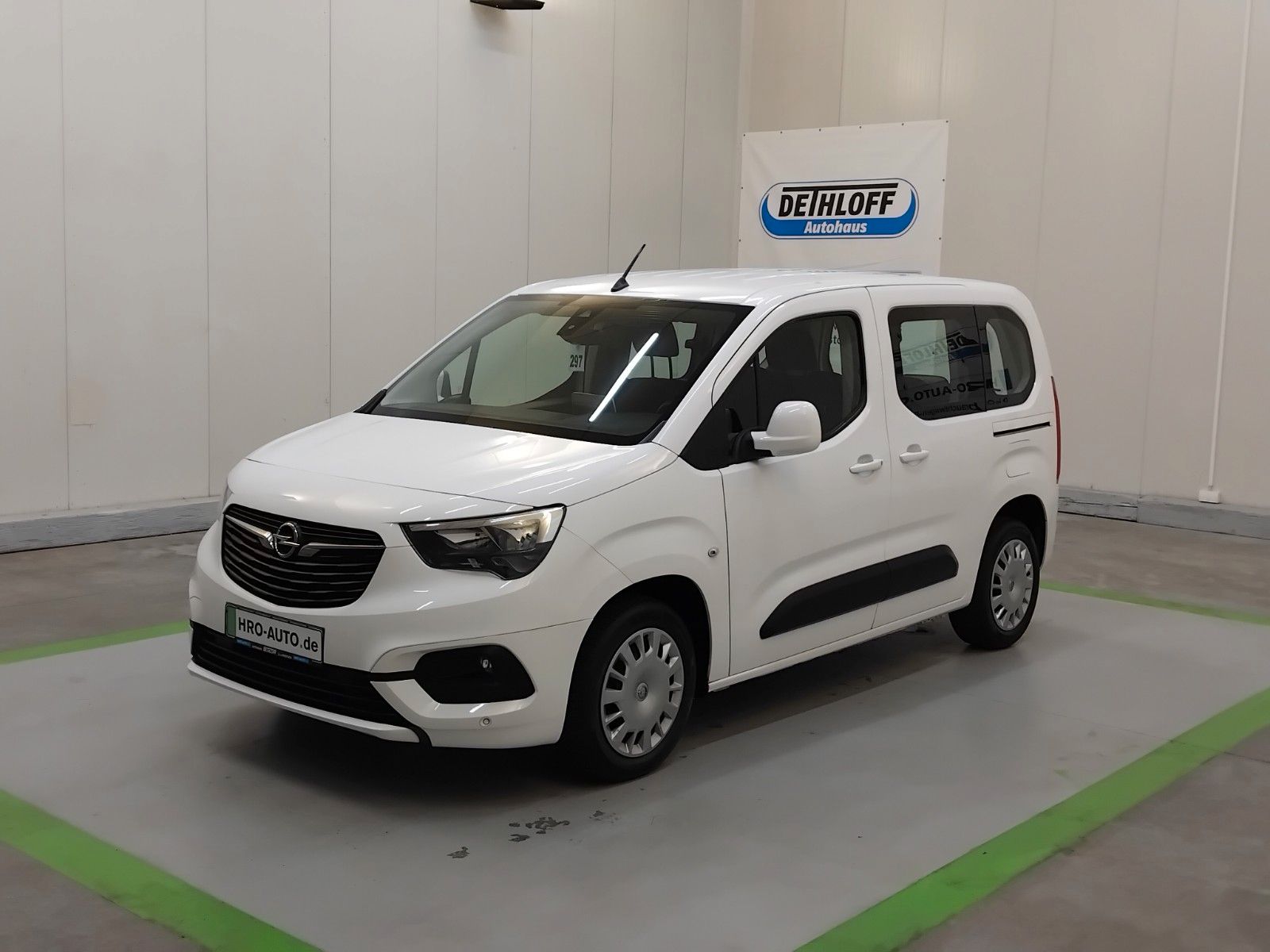 Opel Combo (01/2021, Benzin)