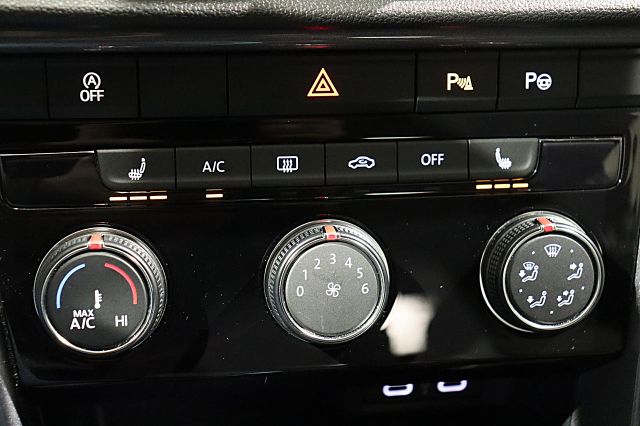 T-Roc Style 1.0 TSI Kamera LED PDC ACC TEMPOMAT