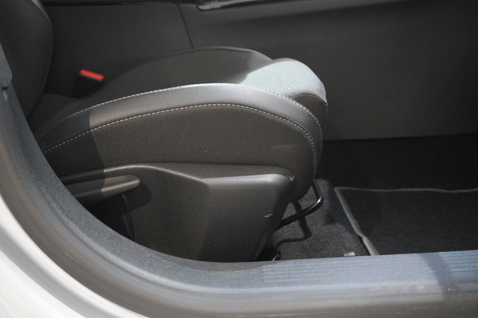 Fahrzeugabbildung Opel Astra L Lim. 1.6 HYBRID GS SPORT NAVI/360°/SPORT