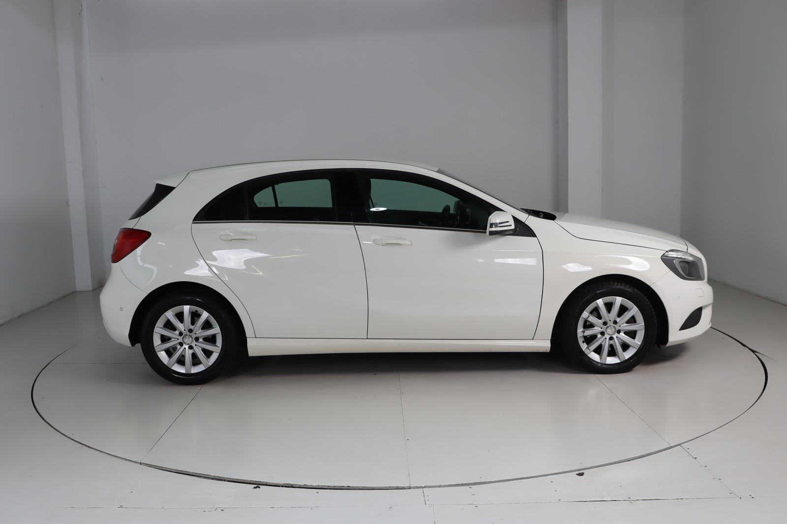 Mercedes-Benz A 180 Sitzhzg. * Xenon * HU/AU + Service neu