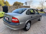 Opel Vectra 1.6 Limosine+1.Hand+Klima+53000KM+top - graue Opel Vectra