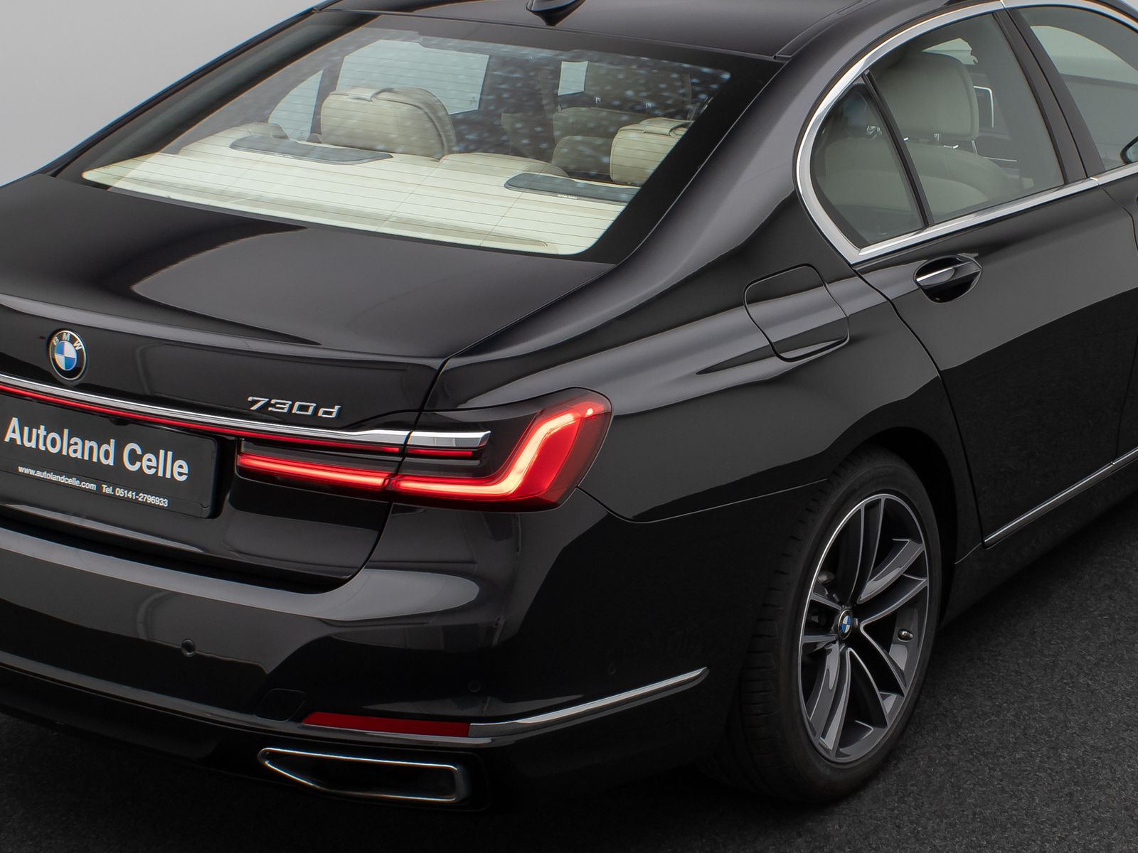 Fahrzeugabbildung BMW 730d xD 360°Laser Massage DAB DisplKey SoftClose